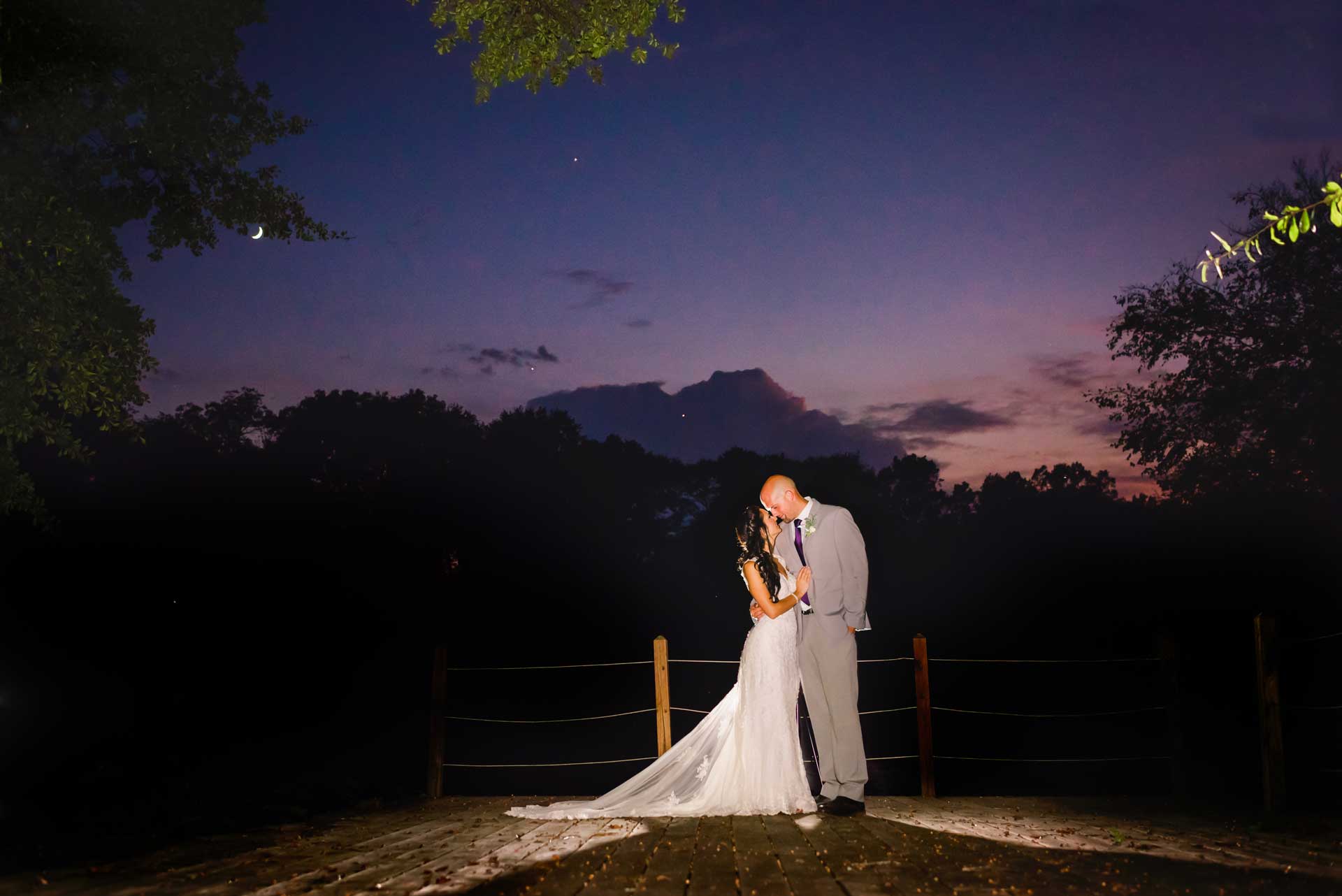 Nelyaphotographer_HiwasseeRiverweddingsatnight Hiwassee River